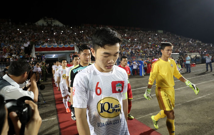 Bình Phước vỡ sân khi Công Phượng, Xuân Trường đến thi đấu